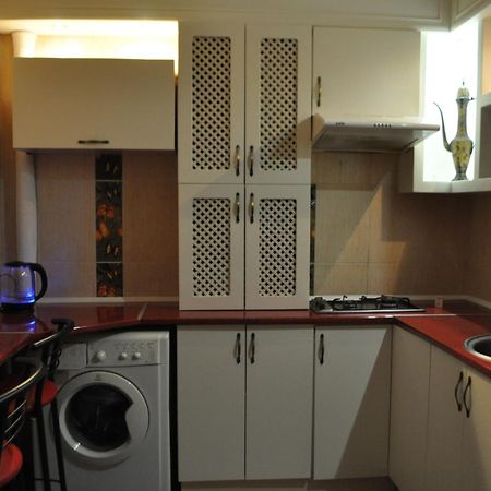 Cozy Apartments Near The Mcdonalds Kremenchuk Bagian luar foto