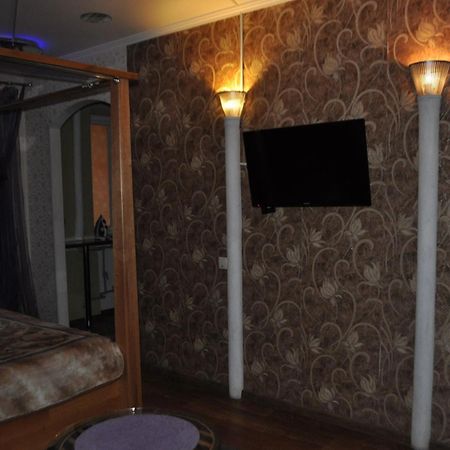 Cozy Apartments Near The Mcdonalds Kremenchuk Bagian luar foto