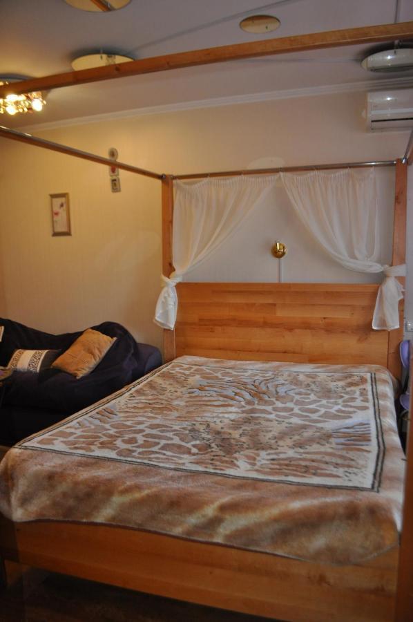 Cozy Apartments Near The Mcdonalds Kremenchuk Bagian luar foto