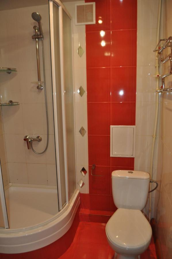 Cozy Apartments Near The Mcdonalds Kremenchuk Bagian luar foto